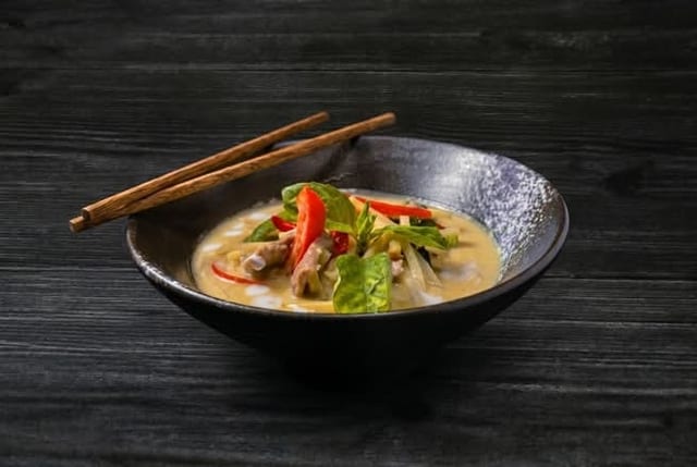 L green curry.